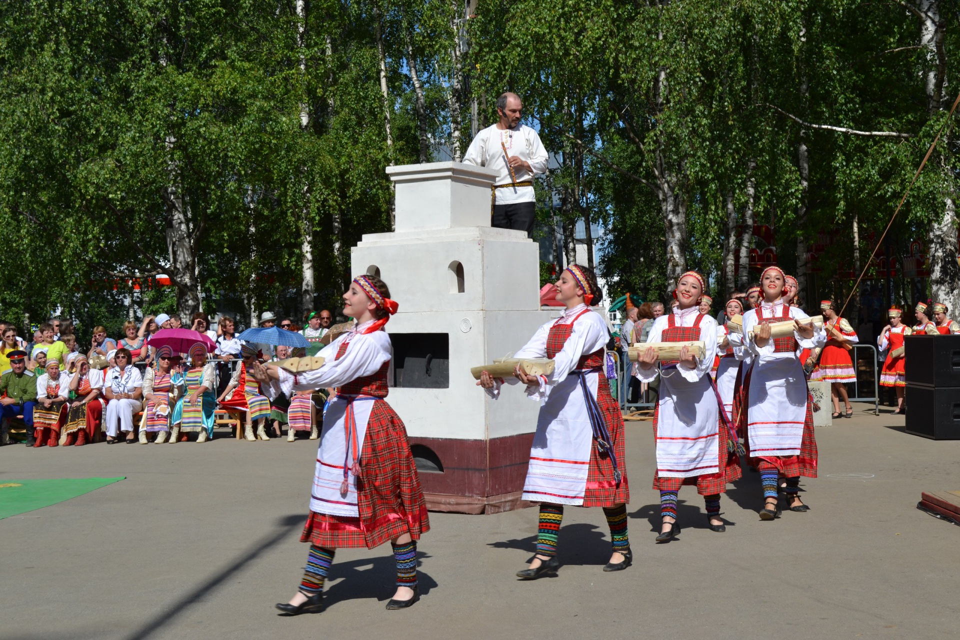 Памятник завалинки в Выльгорте